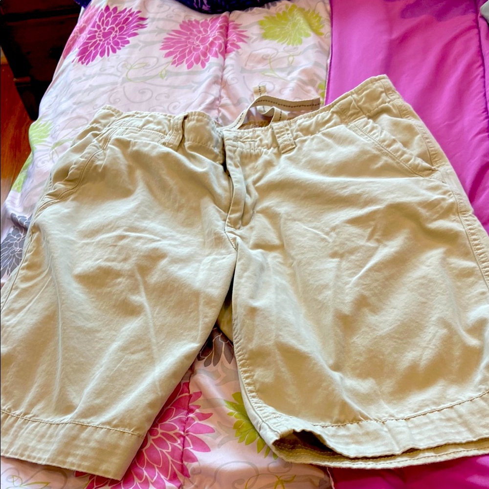 Article 365 men’s light khaki shorts